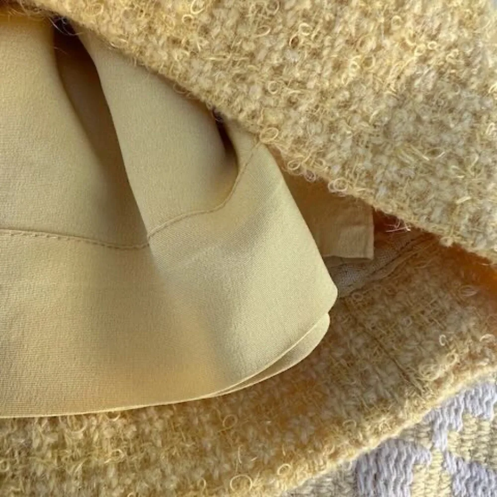 VINTAGE Lemon Suit - Picture 12 of 12